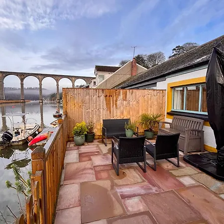 Viaduct River View & Outdoor Bath - Couples Retreat